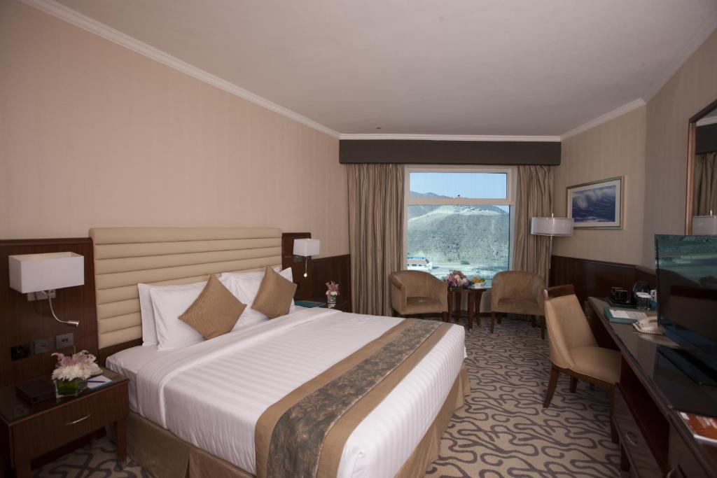 Premium King Bed Sea View
