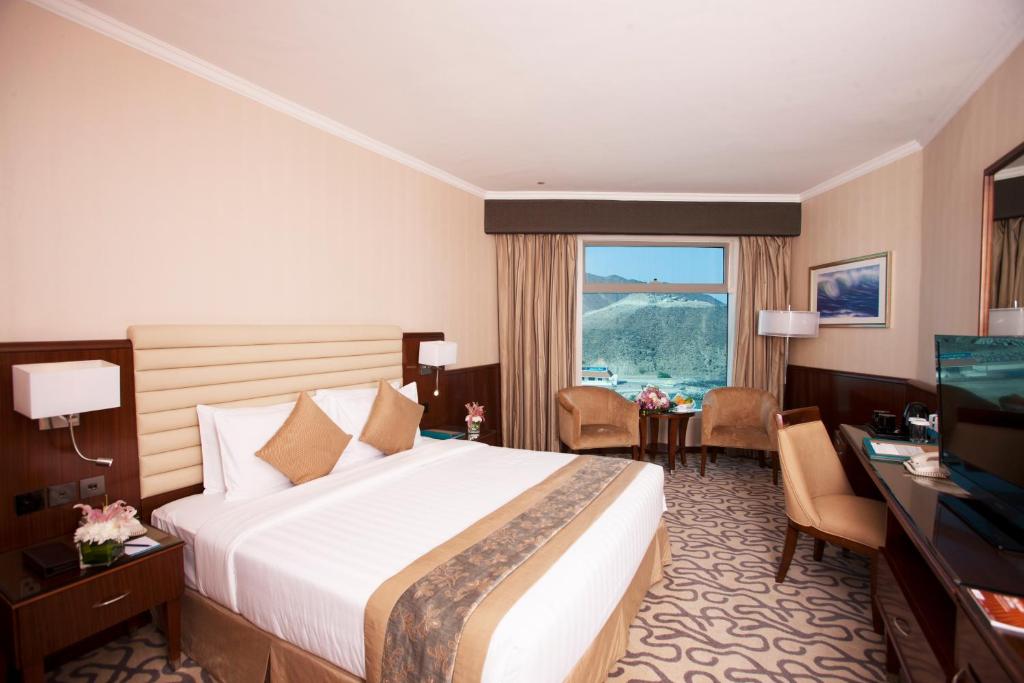 Premium King Bed Sea View